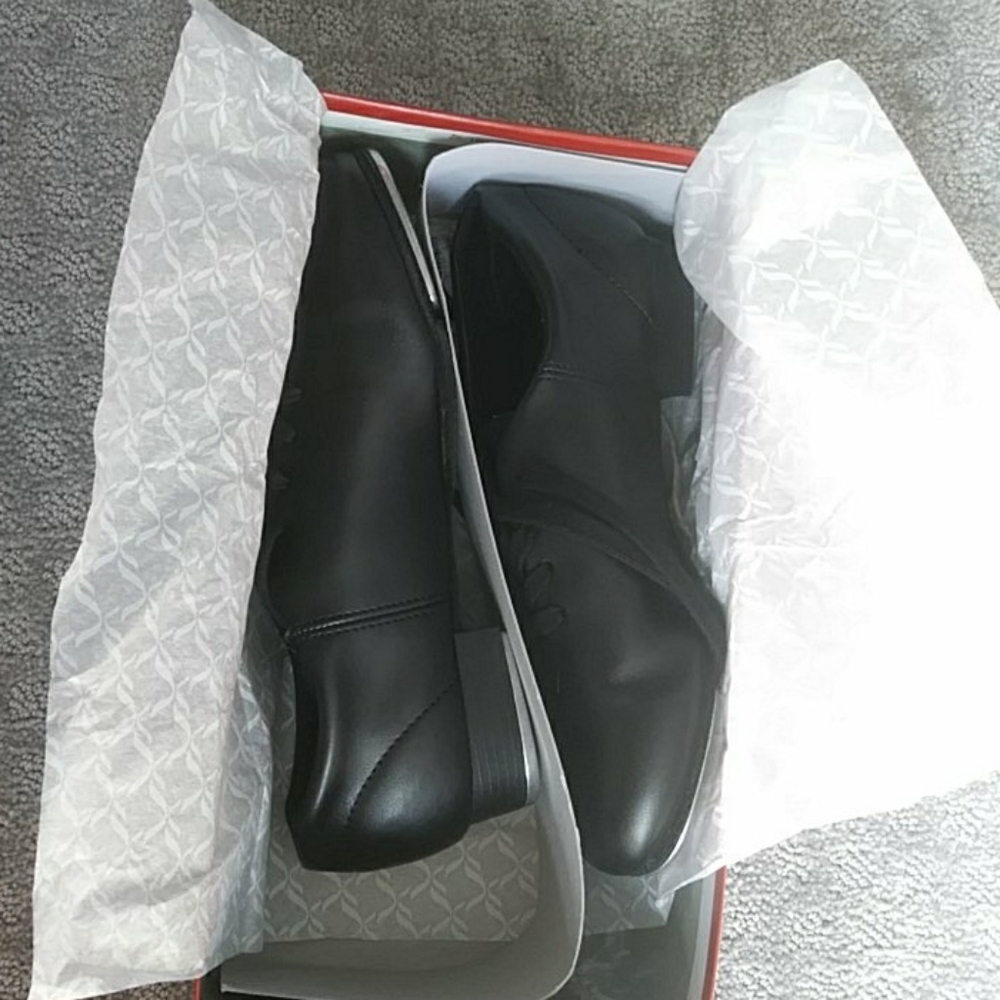 Capezio CG17 Fluid Tap Shoe Size 7M